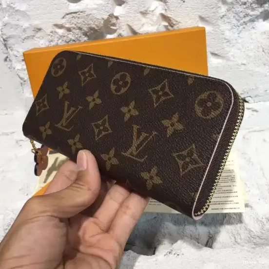 Affordable Wallet Louis Vuitton 0522